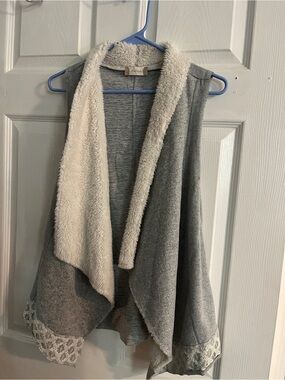 Altar'd State Gray Vest with Cream Sherpa Collar and Lace Hem